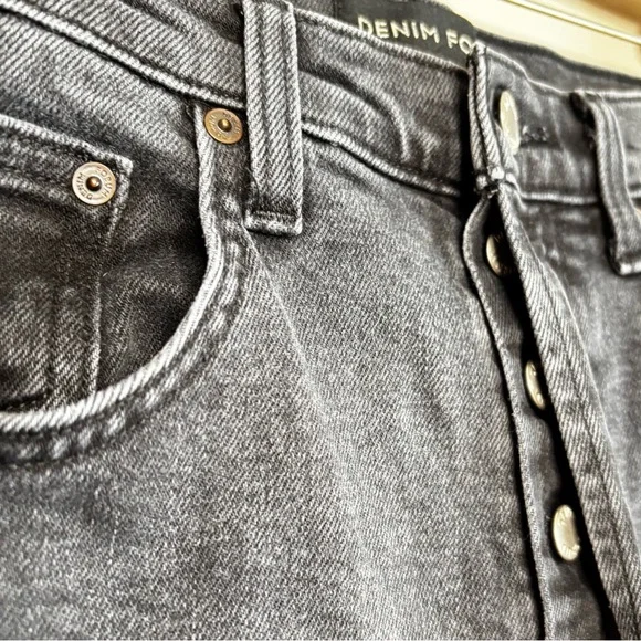 Denim Forum The Arlo High Rise Straight Jean Raw Hem Faded Black Size 30 26L - Picture 10 of 11